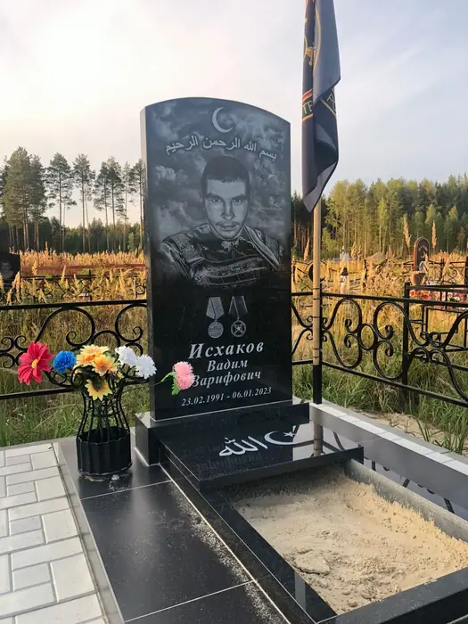 Изготовленный памятник из гранита, работа 121