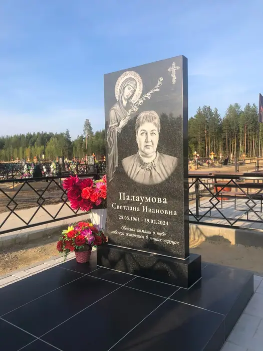 Изготовленный памятник из гранита, работа 124