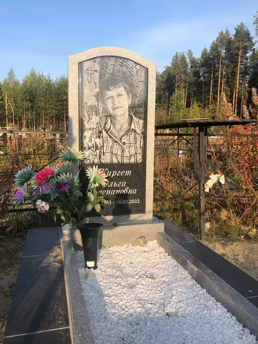 Изготовленный памятник из гранита, работа 102