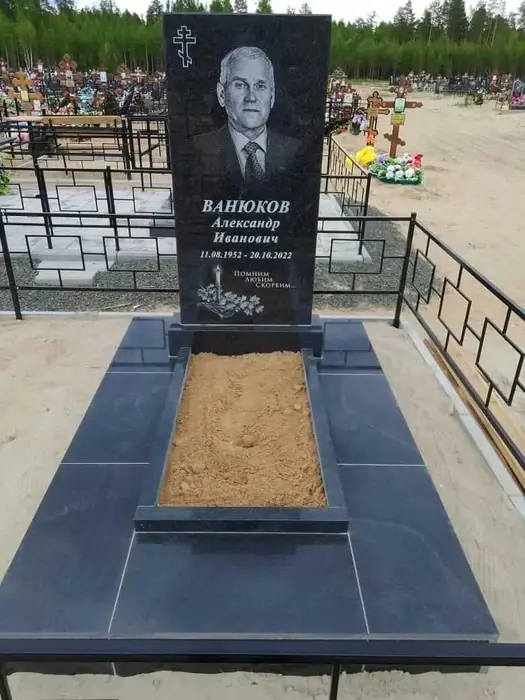 Изготовленный памятник из гранита, работа 19