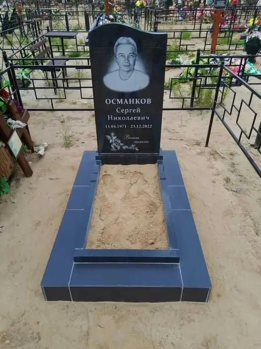 Изготовленный памятник из гранита, работа 51