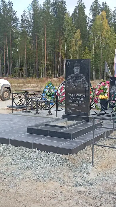 Изготовленный памятник из гранита, работа 139