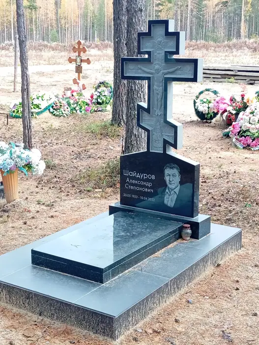 Изготовленный памятник из гранита, работа 156