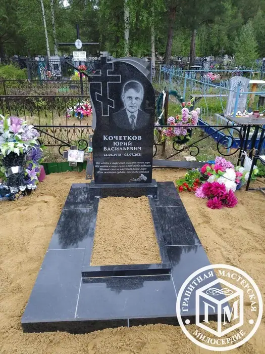 Изготовленный памятник из гранита, работа 34