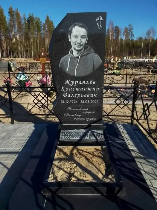 Изготовленный памятник из гранита, работа 29