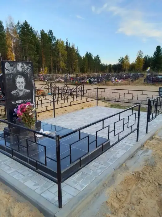 Изготовленный памятник из гранита, работа 31
