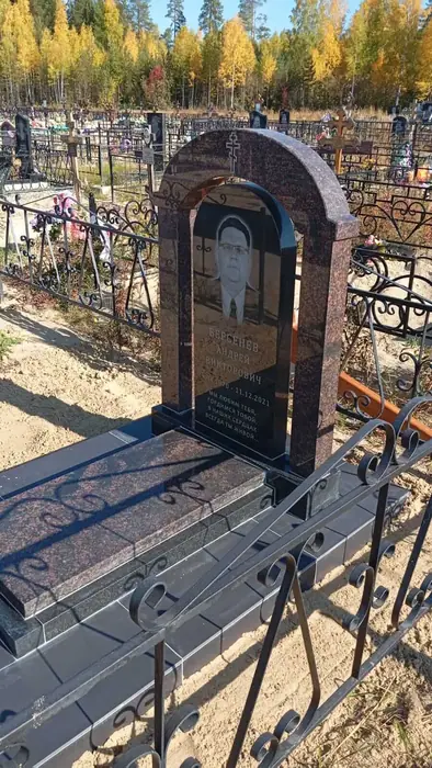 Изготовленный памятник из гранита, работа 60