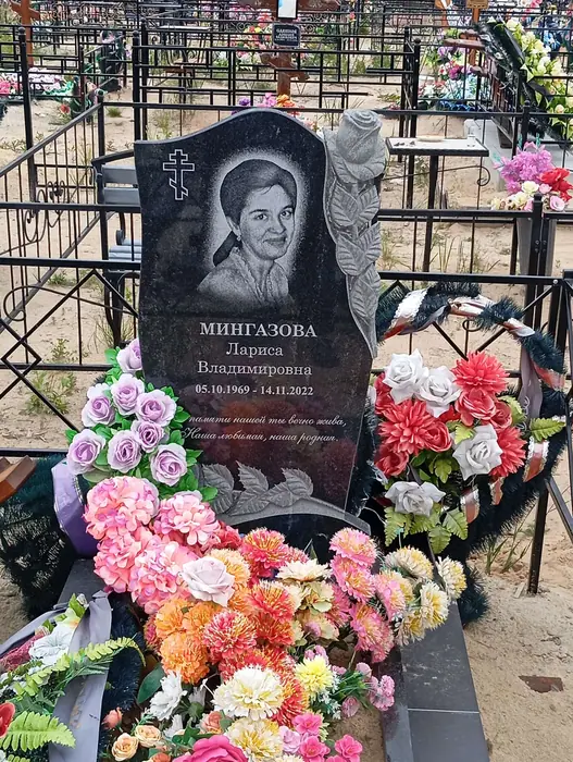 Изготовленный памятник из гранита, работа 85