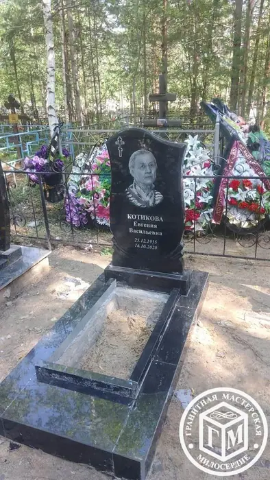 Изготовленный памятник из гранита, работа 38