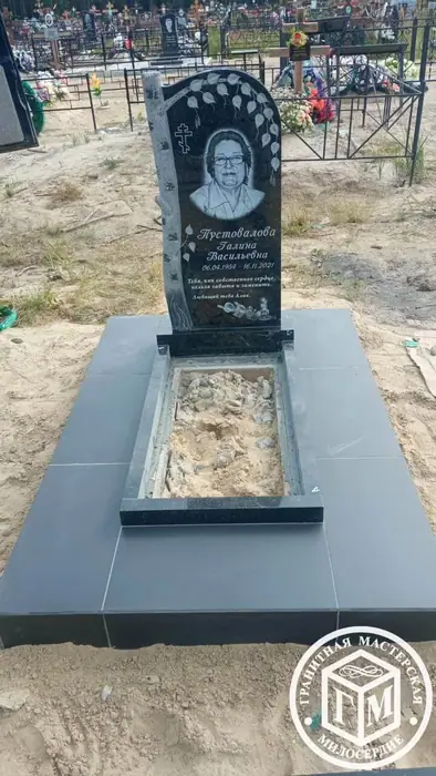 Изготовленный памятник из гранита, работа 40