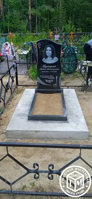 Изготовленный памятник из гранита, работа 73