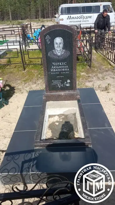 Изготовленный памятник из гранита, работа 74