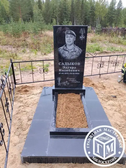 Изготовленный памятник из гранита, работа 8