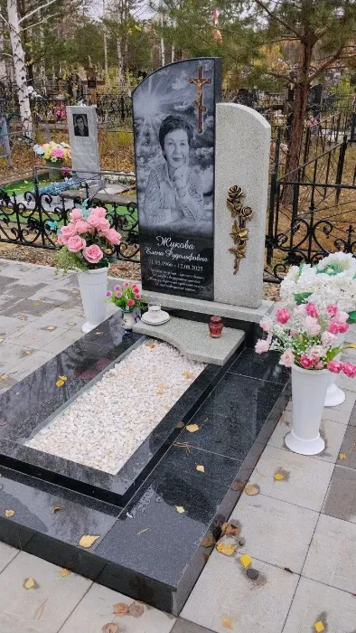 Изготовленный памятник из гранита, работа 51