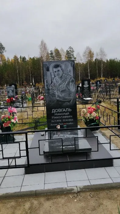 Изготовленный памятник из гранита, работа 60
