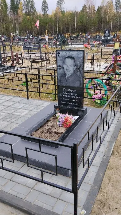 Изготовленный памятник из гранита, работа 61