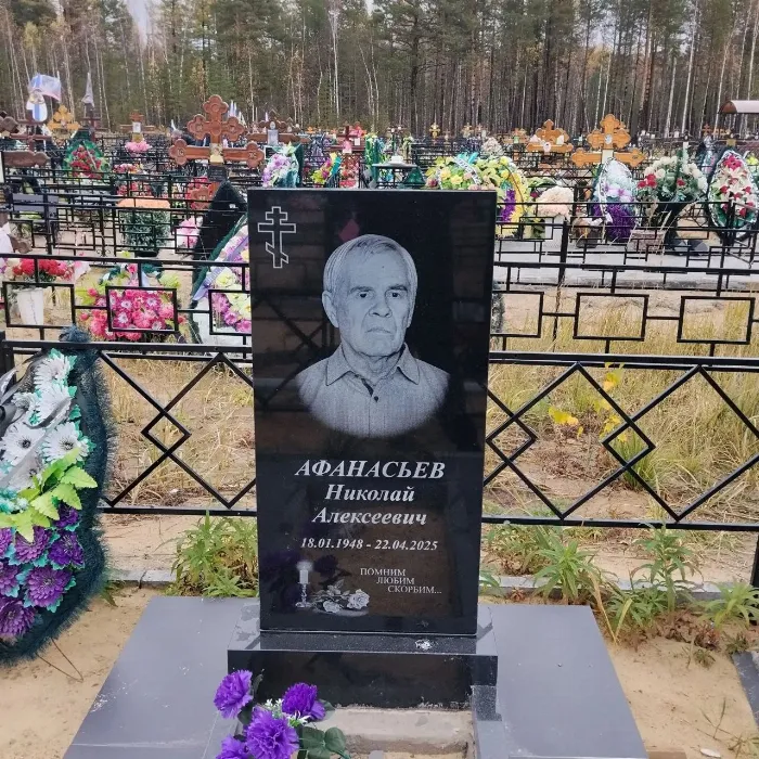 Изготовленный памятник из гранита, работа 68