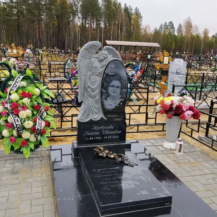 Изготовленный памятник из гранита, работа 30