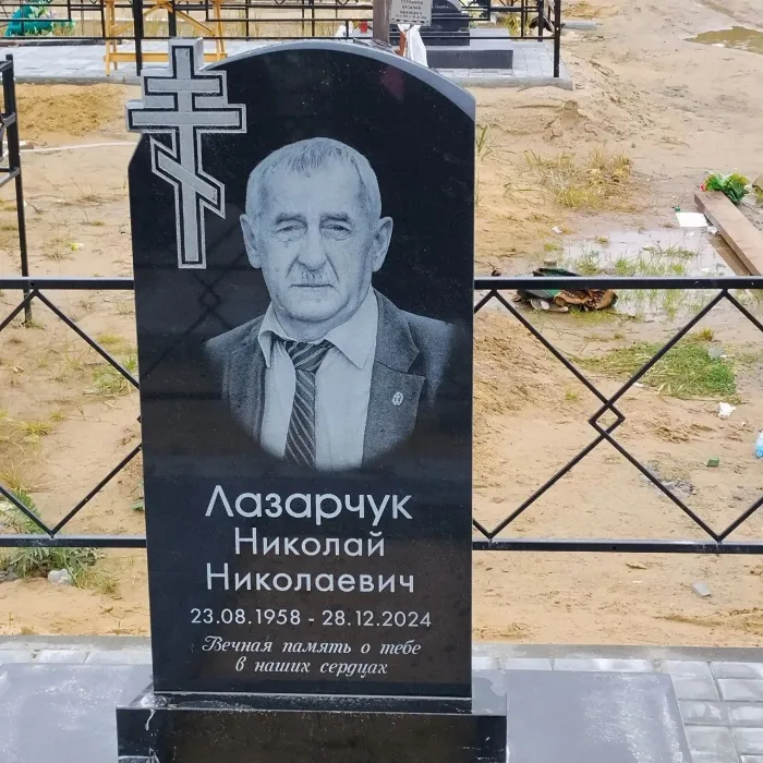 Изготовленный памятник из гранита, работа 33