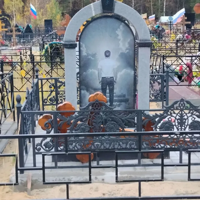 Изготовленный памятник из гранита, работа 40