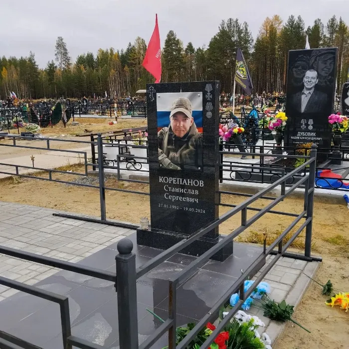 Изготовленный памятник из гранита, работа 48