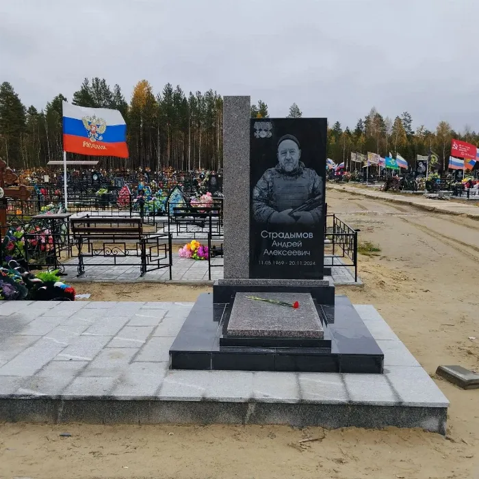Изготовленный памятник из гранита, работа 49