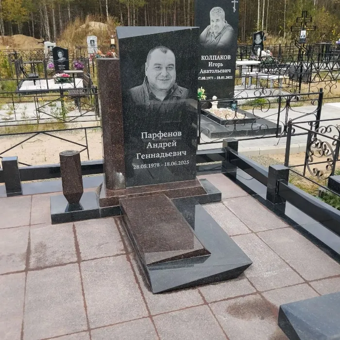 Изготовленный памятник из гранита, работа 23